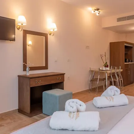 アパートホテル Zante Holidays 4*